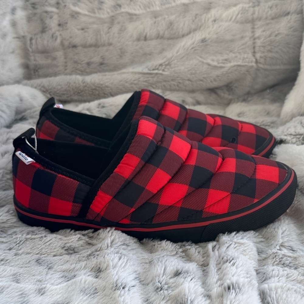 Sporto Red and Black Plaid Puffer Shoe slippers size 7 wide NWT - Picture 4 of 7